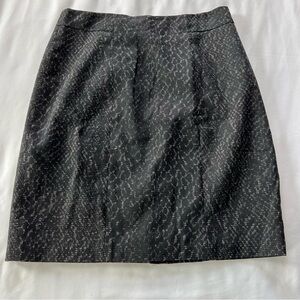 Tahari Black/Grey Snake Print Skirt